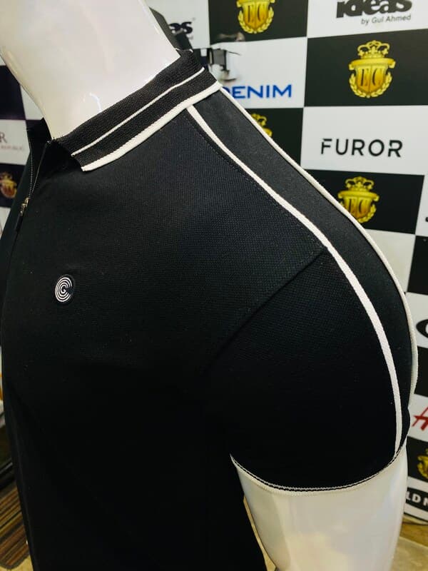 PULL & BEAR | PREMIUM QUALITY POLO | SHOULDER PANEL STYLE  | VERY ATTRACTIVE | BLACK thumbnail 2